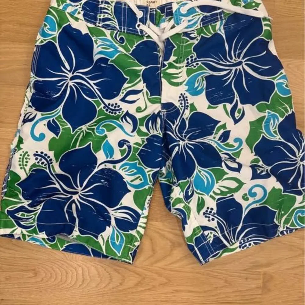 2 Men's Floral Swim Trunks Old Navy Blue Size Small & Quicksilver Black -Size 30